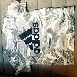 Smoke free home size 8/10 adidas like new